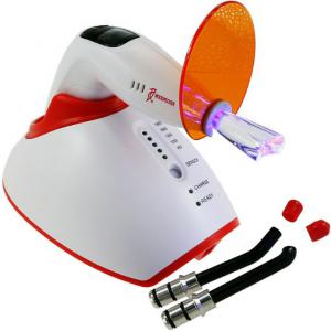 Woodpecker LED.F lampada polimerizzante odontoiatrica con funzione di sbiancamento dei denti