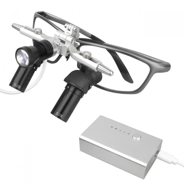 Occhialini ingrandenti ergo dentali 5.0X con regolazione della distanza interpupillare + faro a LED da 5W Occhialini ingrandenti ergo dentali 5.0X con regolazione della distanza interpupillare + faro a LED da 5W