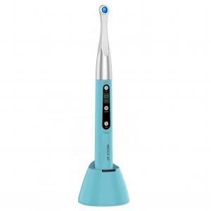 Lampada fotopolimerizzatrice dentale a LED Mecco Q7, potenza massima 2500 mW/cm2
