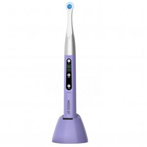Lampada fotopolimerizzatrice dentale a LED Mecco Q7, potenza massima 2500 mW/cm2