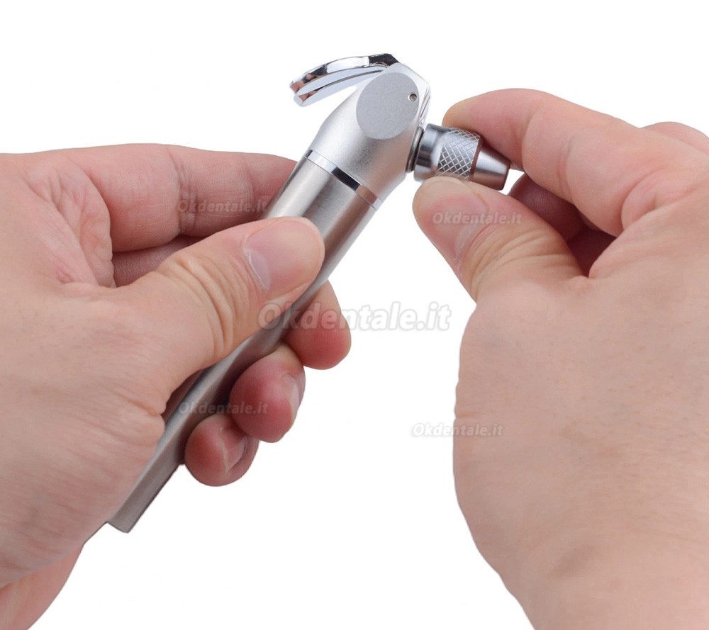Siringa aria/acqua dentale a 3 vie (2 pezzi) con pulsante dall'ampia superficie di contatto Siringa aria/acqua dentale a 3 vie (2 pezzi) con pulsante dall'ampia superficie di contatto