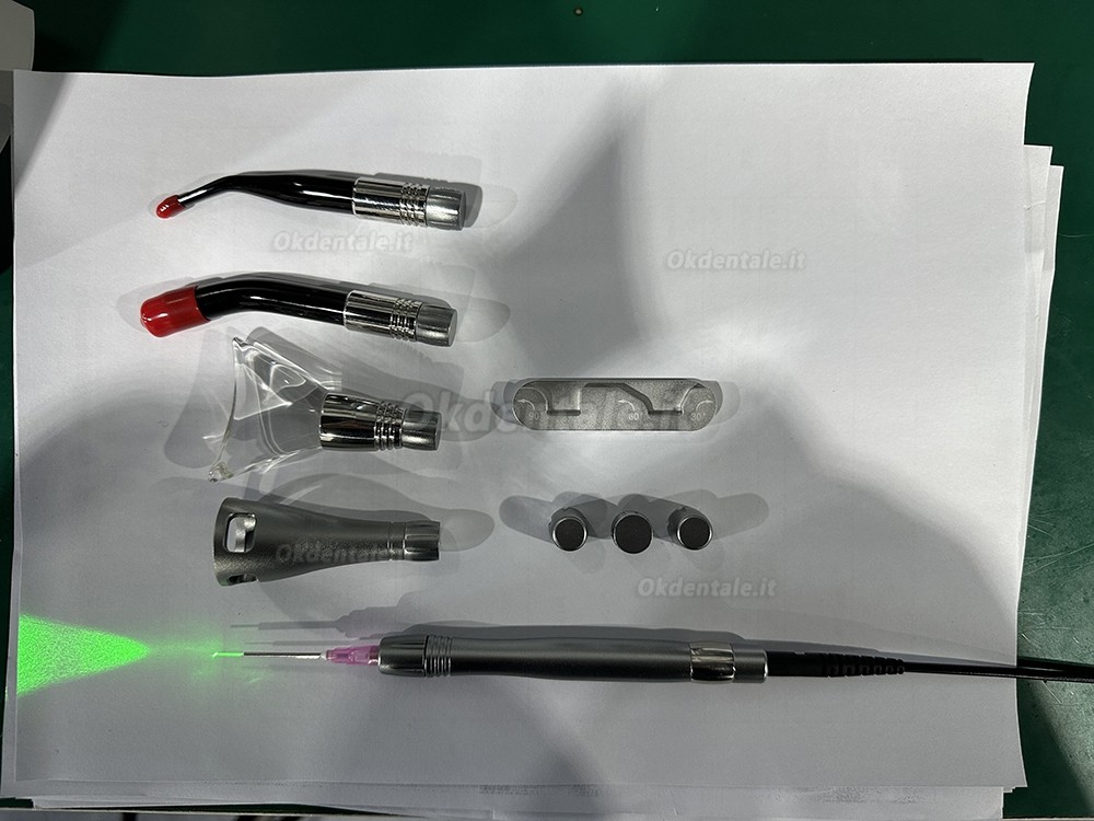 Laser a diodi multi-lunghezza d'onda dentista Gigaalaser Cheese Plus CP13G 635nm+445nm+1064nm